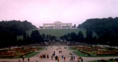 Gloriette auf dem Hügel über Schönbrunn